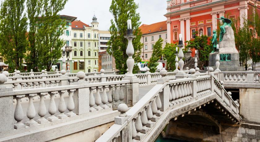 Urban Homy Ljubljana Bed & Breakfast Exterior photo